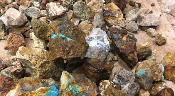 معرفی انواع سنگ فیروزه